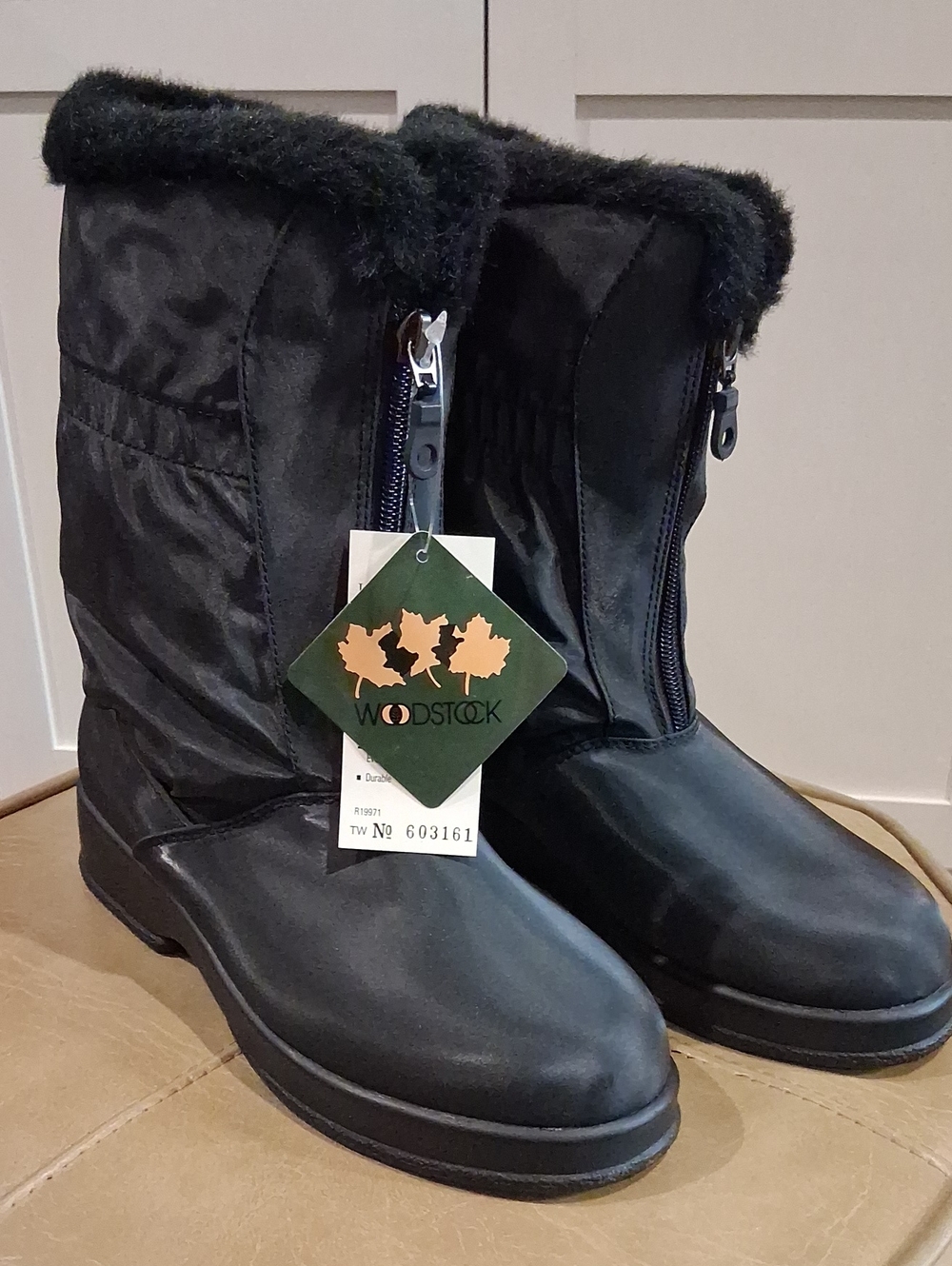 Woodstock Black Women's Winter Boots with Faux Fur Trim